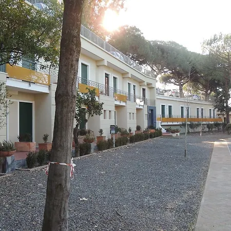 Zeus Hotel 3*