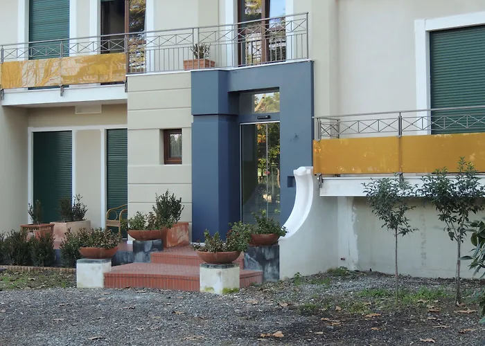 Zeus 3* بومبيي