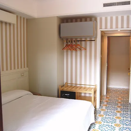Hotel Zeus
