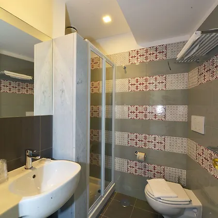 Zeus Hotel
