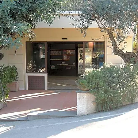 Hotel Zeus