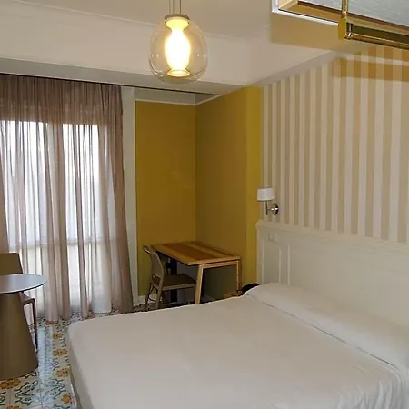 Hotel Zeus 3*