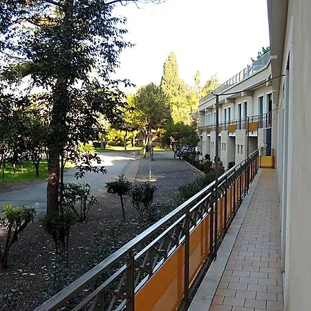 Zeus Hotel